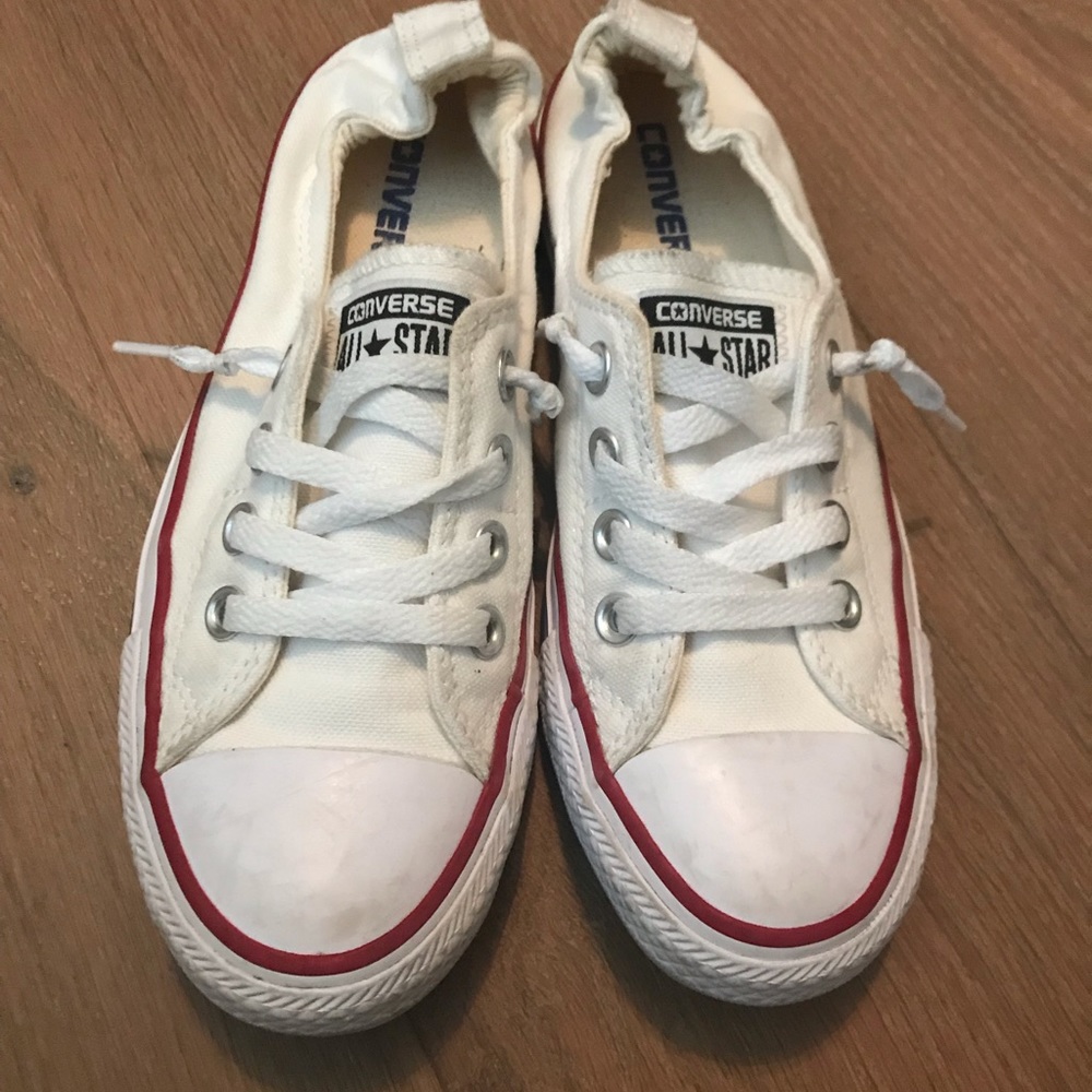 Converse size 6, minimal wear!